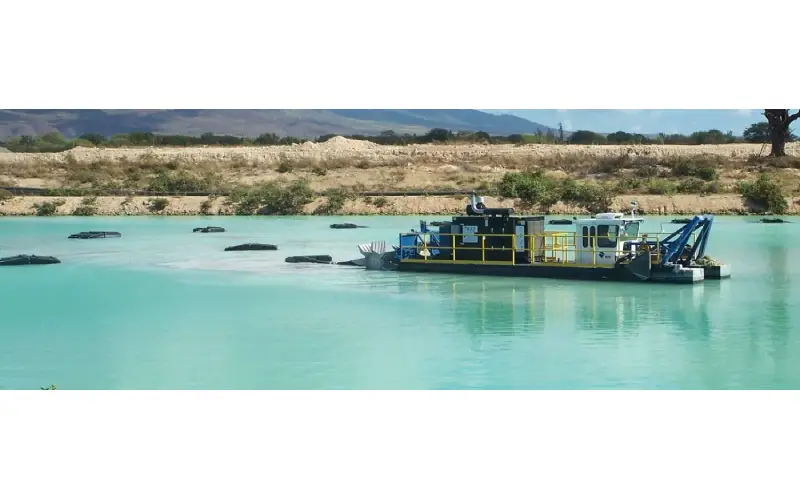 hydraulic dredge